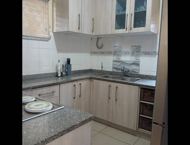 2 BEDROOM APARTMENT FOR SALE IN MONTCLAIR